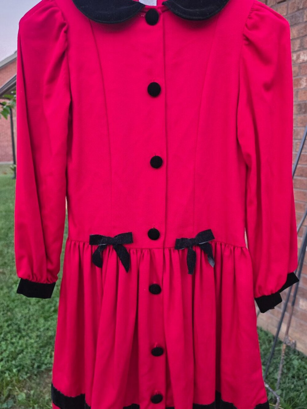 Vtg girls sz 8 style 65170 made in USA red/black velvet peter pan collar dress
